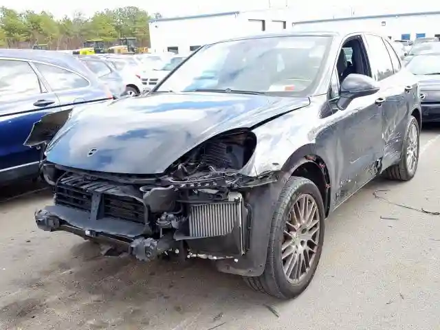 WP1AB2A20FLA57024 2015 PORSCHE CAYENNE S-1