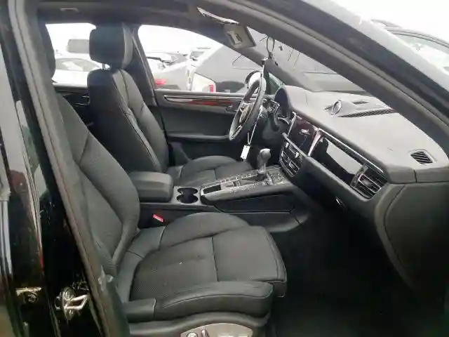 WP1AA2A5XKLB00825 2019 PORSCHE MACAN-4