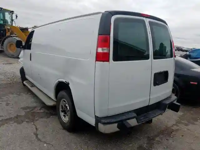 1GTW7AFG9J1902559 2018 GMC SAVANA G2500-2