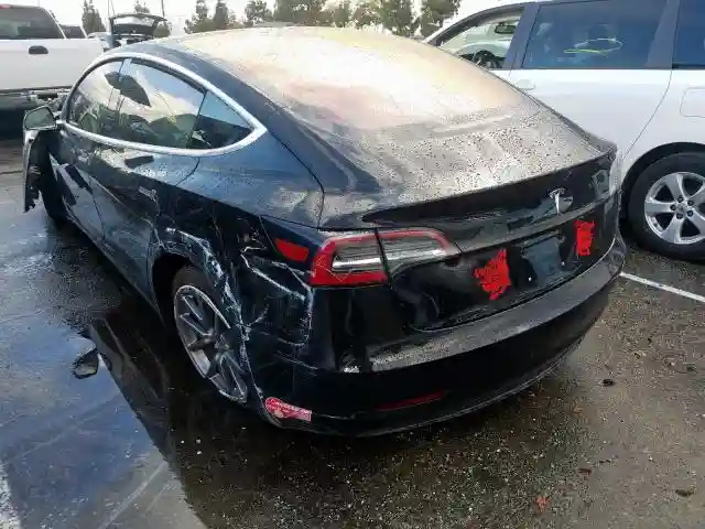 5YJ3E1EA6JF056422 2018 TESLA MODEL 3-2