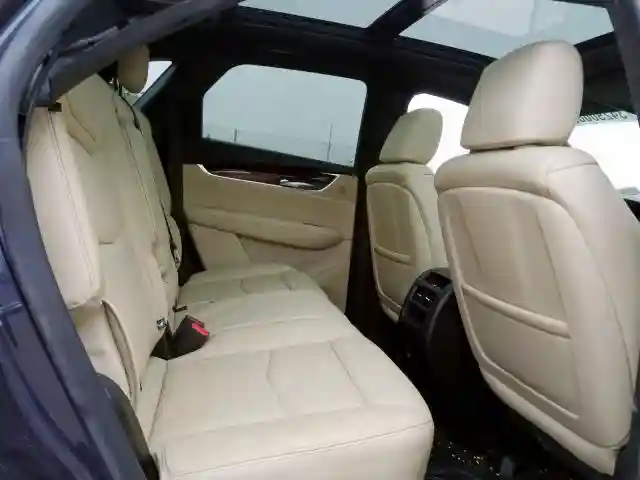 1GYKNDRS8KZ124113 2019 CADILLAC XT5 LUXURY-5