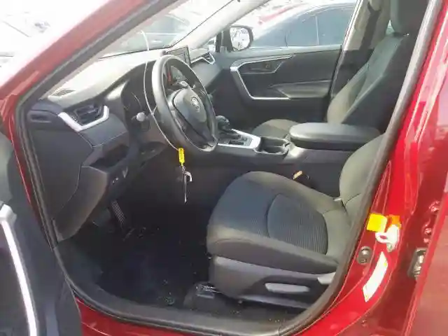 2T3H1RFV6KC029168 2019 TOYOTA RAV4 LE-4