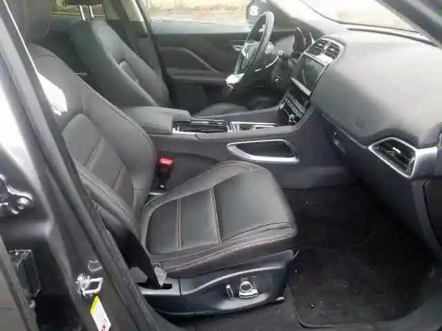 SADCK2FX7KA607652 2019 JAGUAR F-PACE PRESTIGE-4