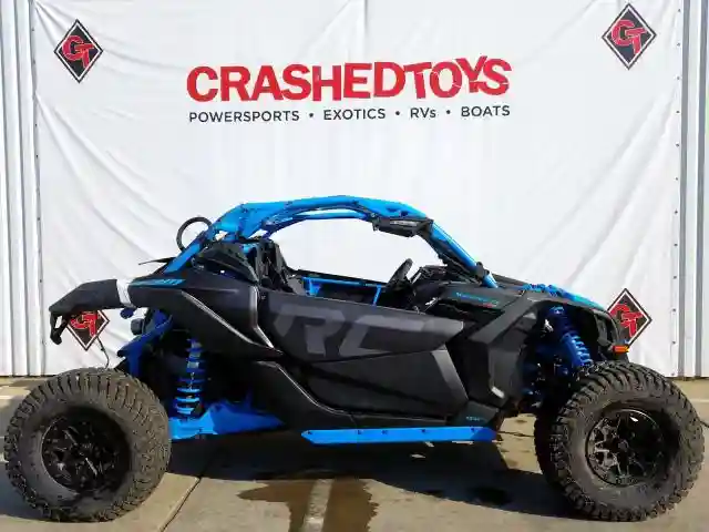 3JBVVAW26JK****** 2018 CAN-AM MAVERICK X3 X RC TURBO R-0