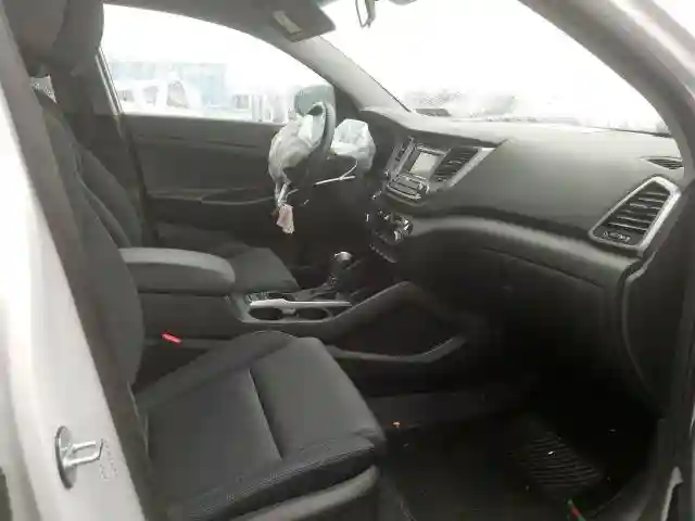 KM8J3CA2XHU553977 2017 HYUNDAI TUCSON LIMITED-4