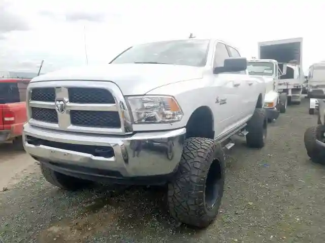 3C6UR5DL4HG674045 2017 RAM 2500 SLT-1