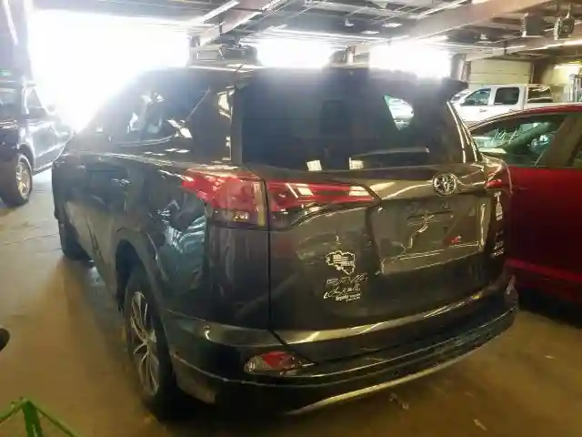 JTMRJREV7HD139348 2017 TOYOTA RAV4 HV LE-2