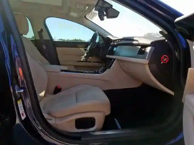SAJBD4BV2HCY29368 2017 JAGUAR XF PREMIUM-4