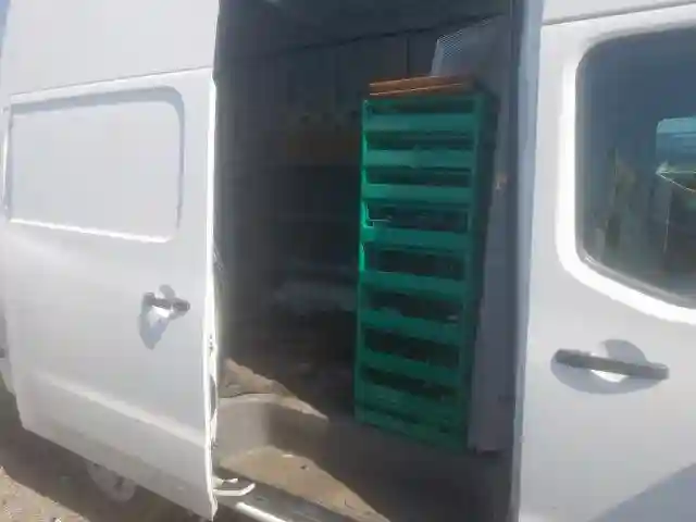 1N6AF0LY4JN807224 2018 NISSAN NV 2500 S-5