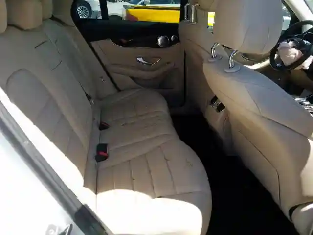 WDC0G4JBXHV006772 2017 MERCEDES-BENZ GLC 300-5