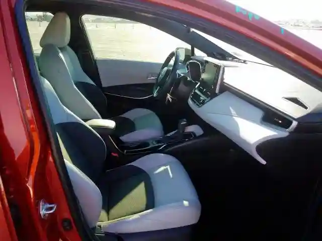 JTNK4RBE1K3037291 2019 TOYOTA COROLLA SE-4