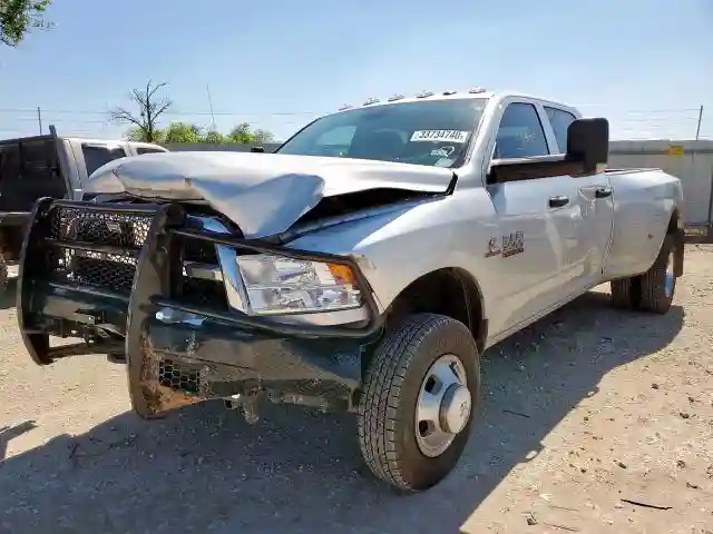 3C63RRGL5JG372204 2018 RAM 3500 ST-1