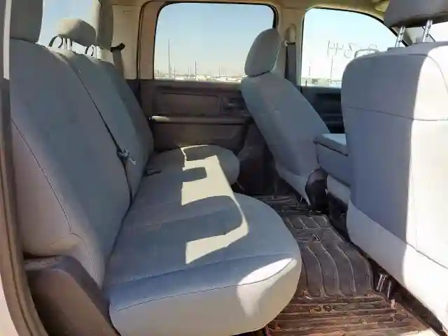 3C63RRGL5JG372204 2018 RAM 3500 ST-5