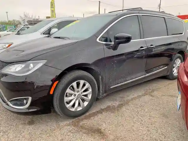 2C4RC1BG1HR675632 2017 CHRYSLER PACIFICA TOURING L-1
