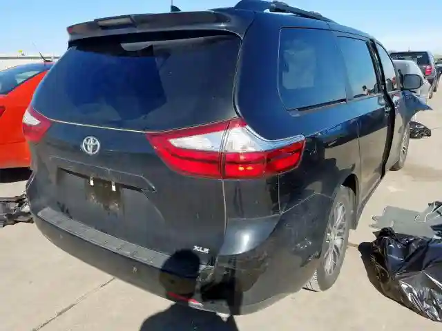 5TDYZ3DC2KS975324 2019 TOYOTA SIENNA XLE-3