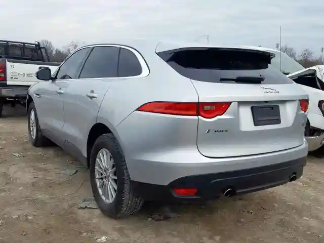 SADCS2FX4KA391680 2019 JAGUAR F-PACE-2