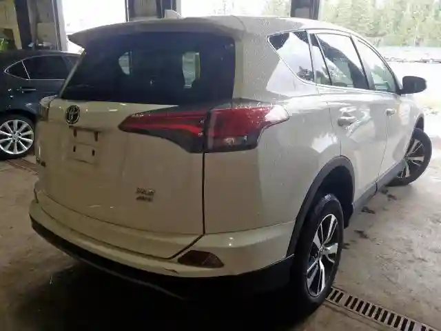 2T3RFREV5JW815919 2018 TOYOTA RAV4 ADVENTURE-3