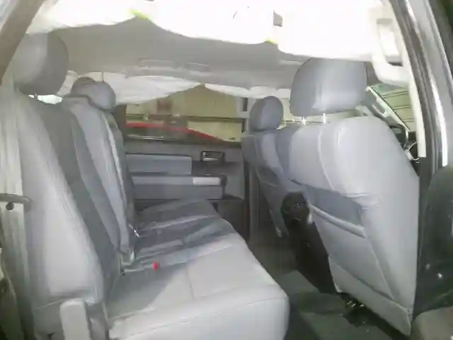 5TDBW5G10HS148130 2017 TOYOTA SEQUOIA SR5-5