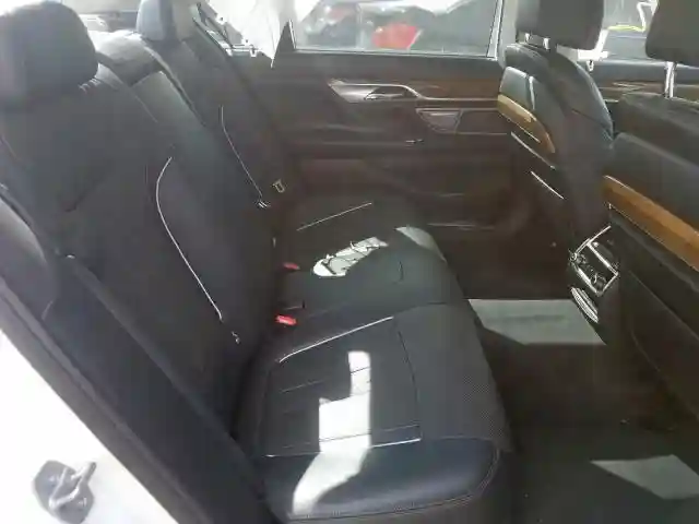 WBA7E2C55GG547489 2016 BMW 740 I-5