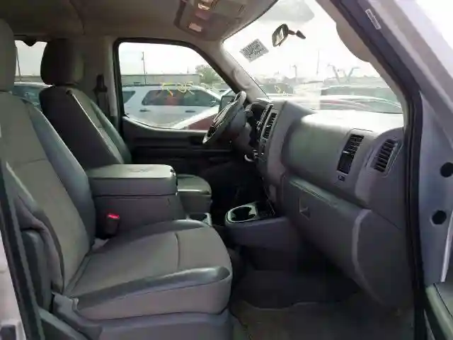 5BZBF0AA5JN852797 2018 NISSAN NV 3500 S-4