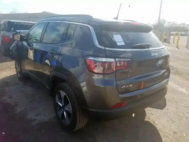 3C4NJDBB8KT711802 2019 JEEP COMPASS LATITUDE-2