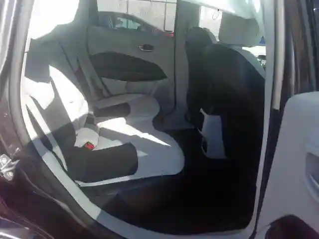 3C4NJDBB8KT711802 2019 JEEP COMPASS LATITUDE-5