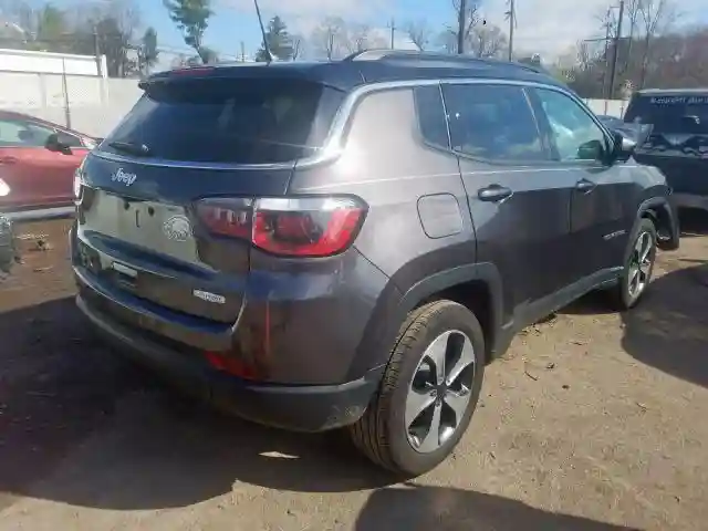 3C4NJDBB8KT711802 2019 JEEP COMPASS LATITUDE-3