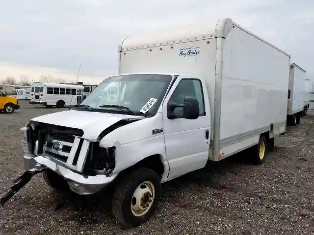 1FDWE3FS1HDC00956 2017 FORD ECONOLINE E350 SUPER DUTY CUTAWAY VAN-1