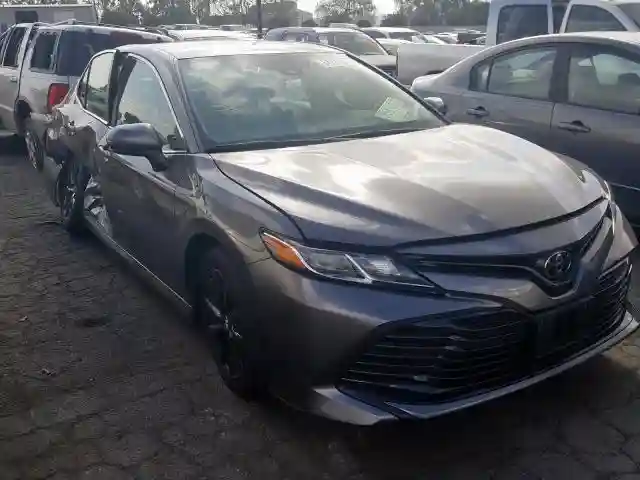 4T1B11HK7KU698437 2019 TOYOTA CAMRY L-0