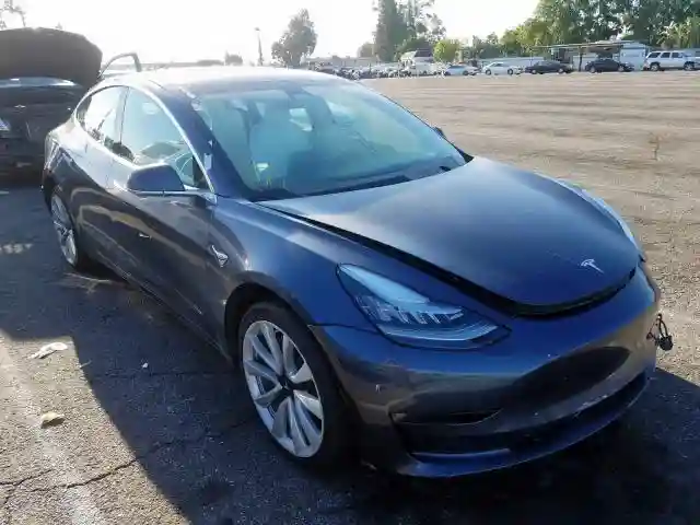 5YJ3E1EA9KF302350 2019 TESLA MODEL 3-0