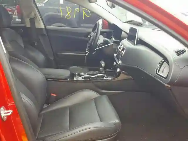 KNAE15LA2K6052098 2019 KIA STINGER-4