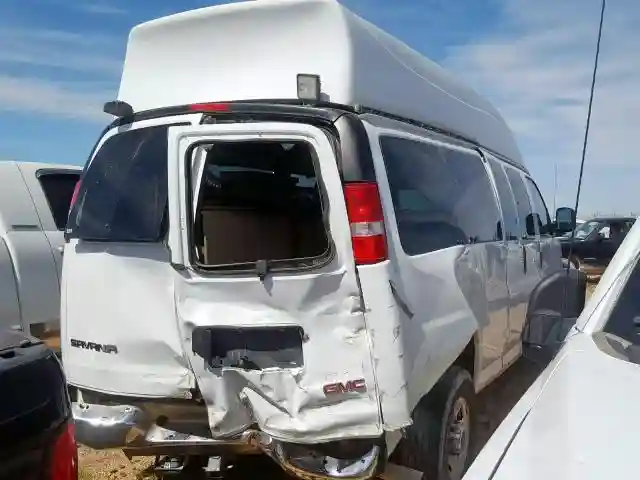 1GJZ7PFG2J1339041 2018 GMC SAVANA G3500 LT-3