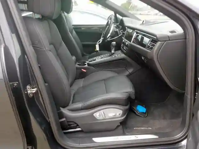 WP1AB2A58KLB30094 2019 PORSCHE MACAN S-4