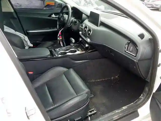 KNAE15LA9K6064426 2019 KIA STINGER-4