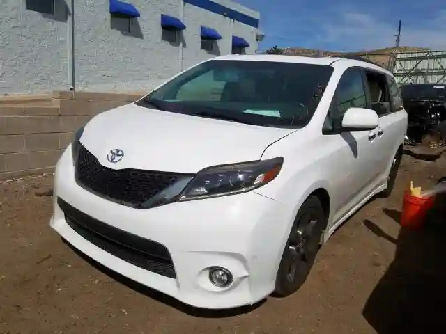 5TDXK3DC2GS724276 2016 TOYOTA SIENNA SE-1