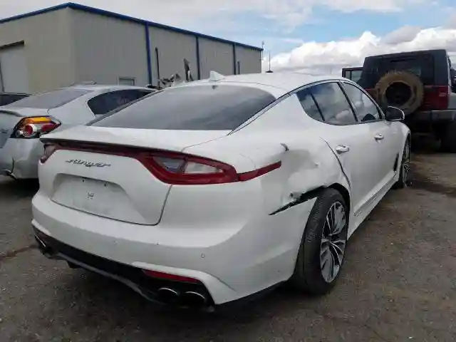 KNAE15LA9K6064426 2019 KIA STINGER-3