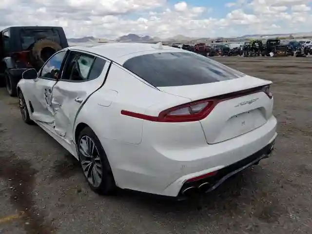 KNAE15LA9K6064426 2019 KIA STINGER-2