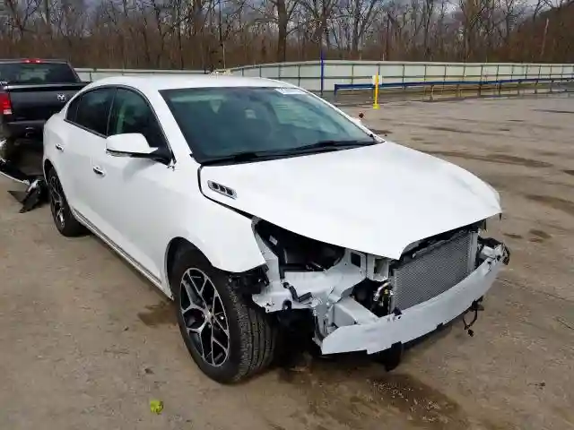 1G4G45G34GF242860 2016 BUICK LACROSSE SPORT TOURING-0