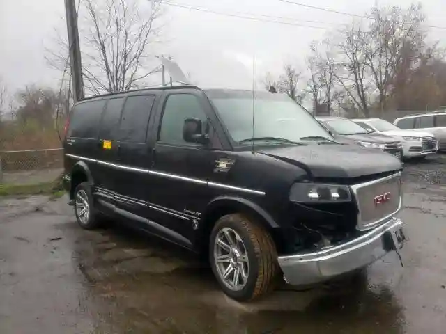 1GTW7AFG9J1164374 2018 GMC SAVANA G2500-0