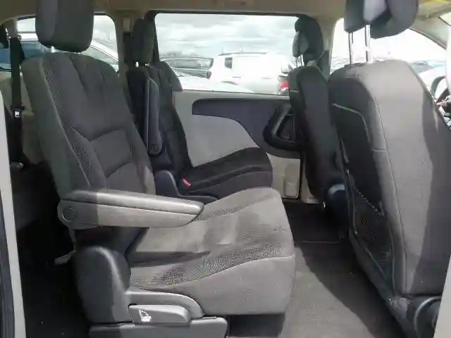 2C4RDGDG5KR571875 2019 DODGE GRAND CARAVAN CREW-5