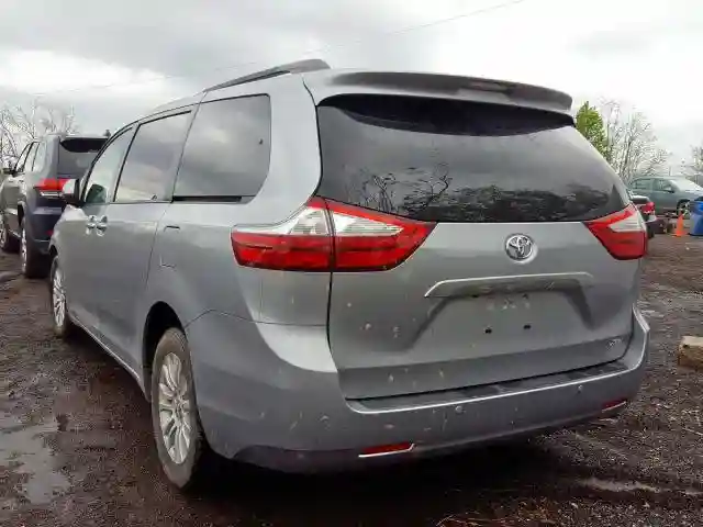 5TDYZ3DC8HS820754 2017 TOYOTA SIENNA XLE-2