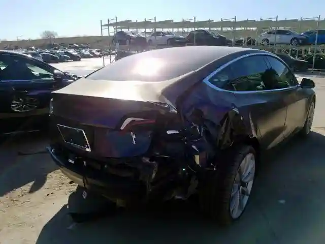 5YJ3E1EB6KF238289 2019 TESLA MODEL 3-3