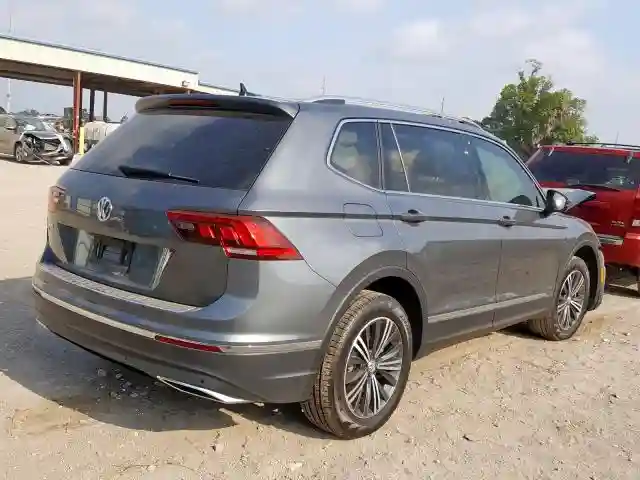 3VV3B7AX4KM104293 2019 VOLKSWAGEN TIGUAN SE-3