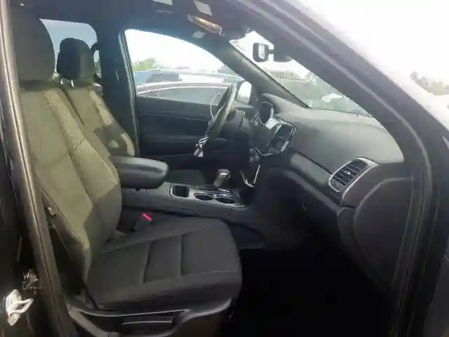 1C4RJEAG0KC805673 2019 JEEP GRAND CHEROKEE LAREDO-4