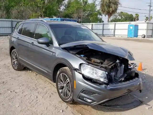 3VV3B7AX4KM104293 2019 VOLKSWAGEN TIGUAN SE-0