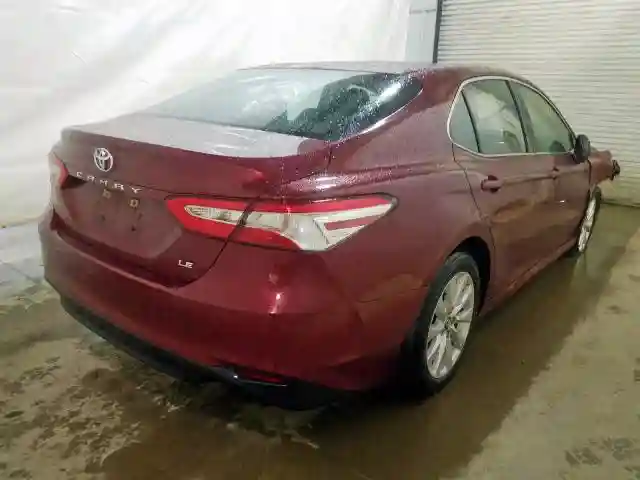 4T1B11HK5JU631690 2018 TOYOTA CAMRY L-3
