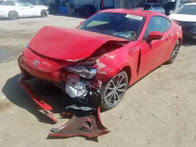 JF1ZNAA12J8701184 2018 TOYOTA 86-1