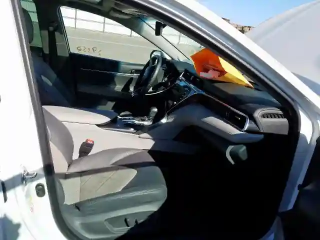 4T1BZ1HK8JU004460 2018 TOYOTA CAMRY XSE-4