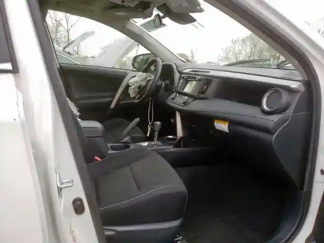 JTMRJREV3HD090181 2017 TOYOTA RAV4 HV LE-4