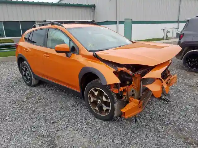 JF2GTABC8JH250772 2018 SUBARU CROSSTREK PREMIUM-0